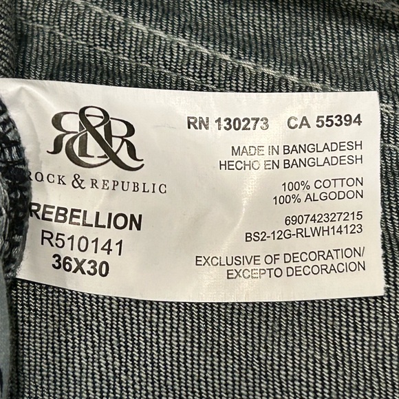 Rock & Republic blue jeans.  Size 36 x 30. - Picture 4 of 8